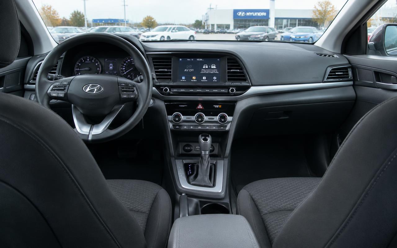 2020 Hyundai Elantra interior