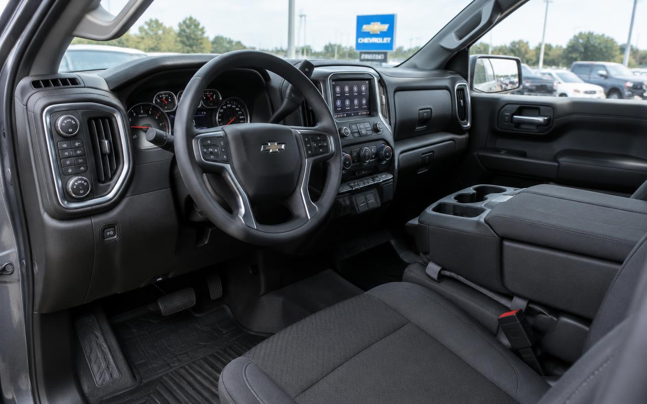 2021 Chevrolet Silverado 1500 interior